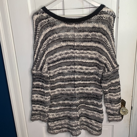 Free People Black White Striped Songbird Boucle Sweater Oversized W-320 Sz S - Picture 8 of 9